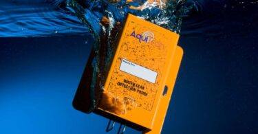 Aquilar water leak detection probe demonstrating early leak warning technology