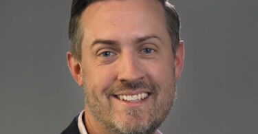 Portrait of Harland Pond, vice president of sales at AqueoUS Vets.