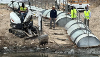 River restoration equipment operating during Tijuana River water treatment pilot