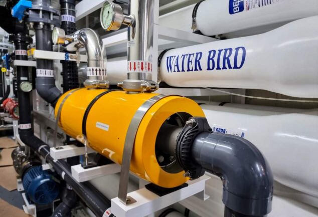 Containerised SWRO desalination system featuring Energy Recovery PX Q400 technology at the Water Bird plant in Oman.