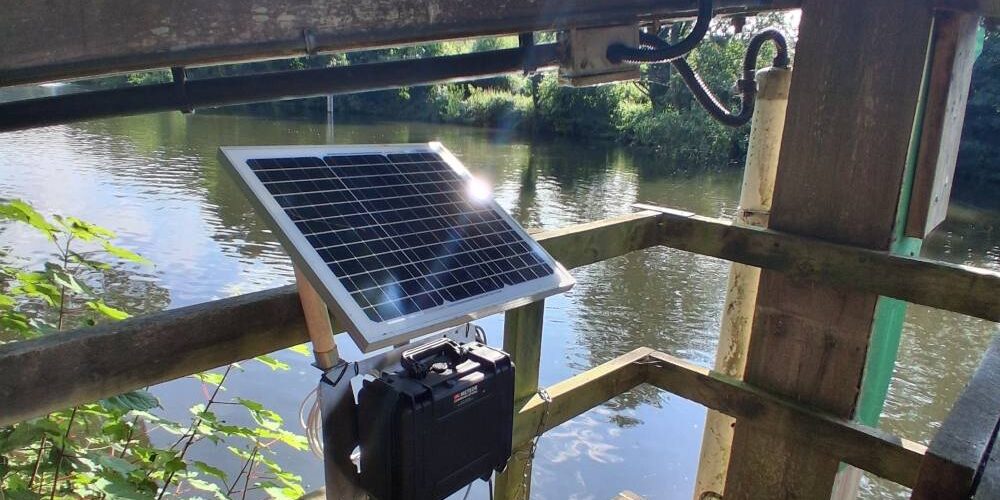 Portable ESNET water quality monitor installed beside the River Medway