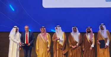 Italmatch Chemicals and Saudi Water Authority representatives at signing ceremony in Riyadh