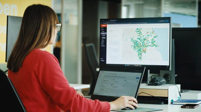 Operator using the Samotics SAM4 predictive condition monitoring platform for wastewater assets